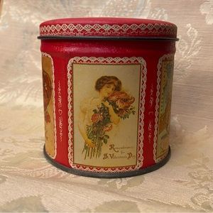 Vintage Valentine’s Day Tin